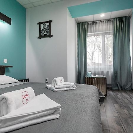 Sunlit Hotel Ivano-Frankivszk Kültér fotó