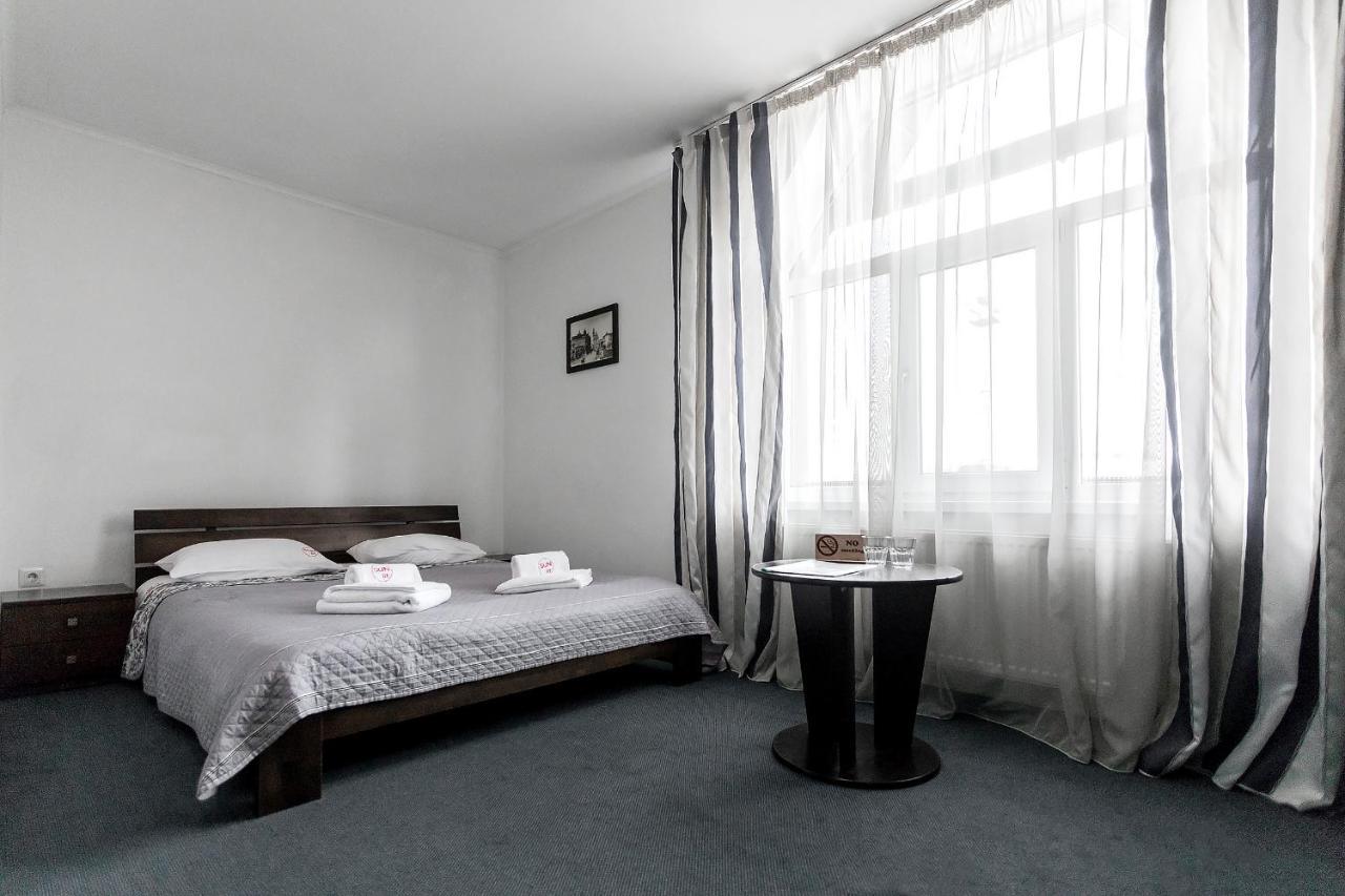 Sunlit Hotel Ivano-Frankivszk Kültér fotó