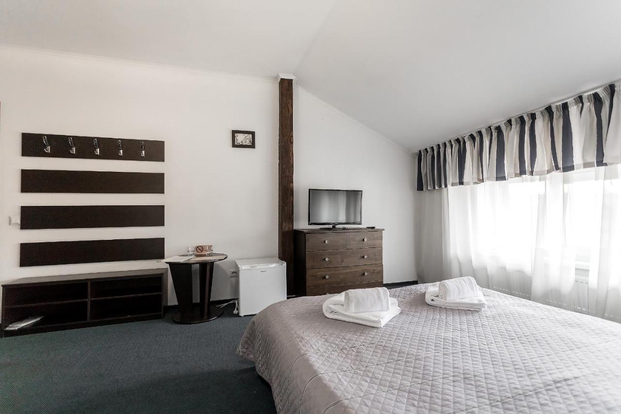 Sunlit Hotel Ivano-Frankivszk Kültér fotó