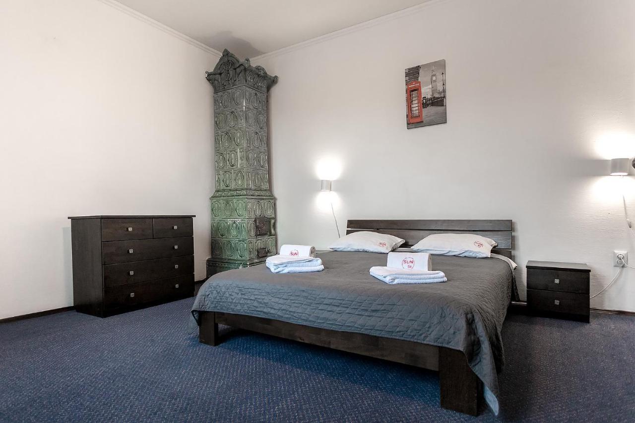 Sunlit Hotel Ivano-Frankivszk Kültér fotó