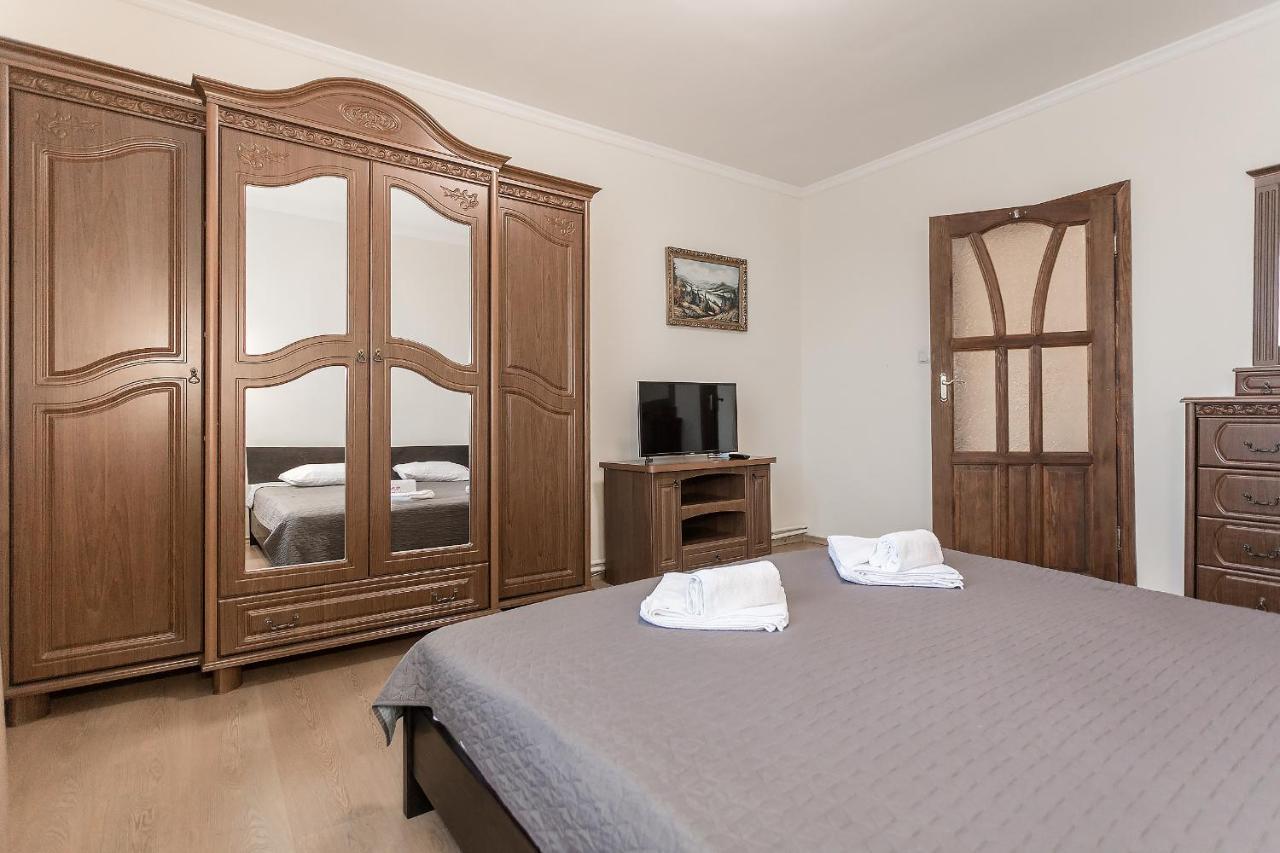Sunlit Hotel Ivano-Frankivszk Kültér fotó