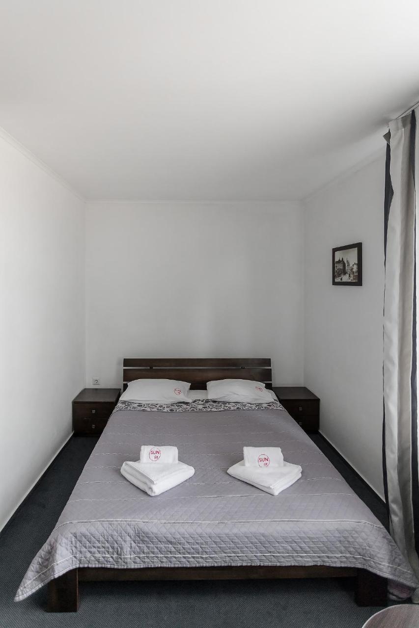 Sunlit Hotel Ivano-Frankivszk Kültér fotó