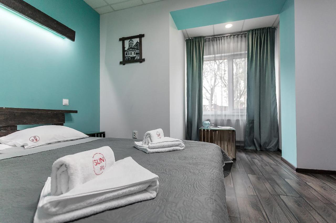 Sunlit Hotel Ivano-Frankivszk Kültér fotó