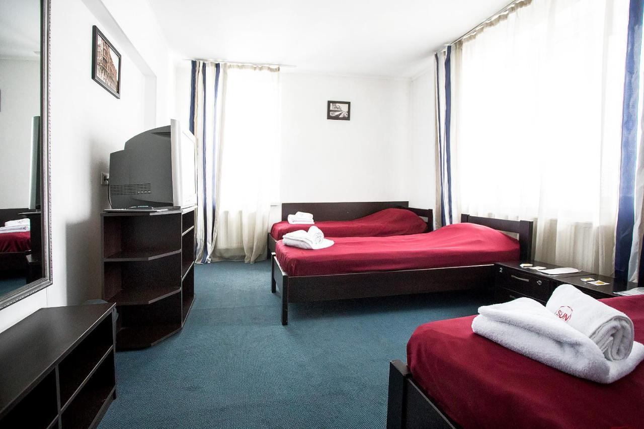 Sunlit Hotel Ivano-Frankivszk Kültér fotó