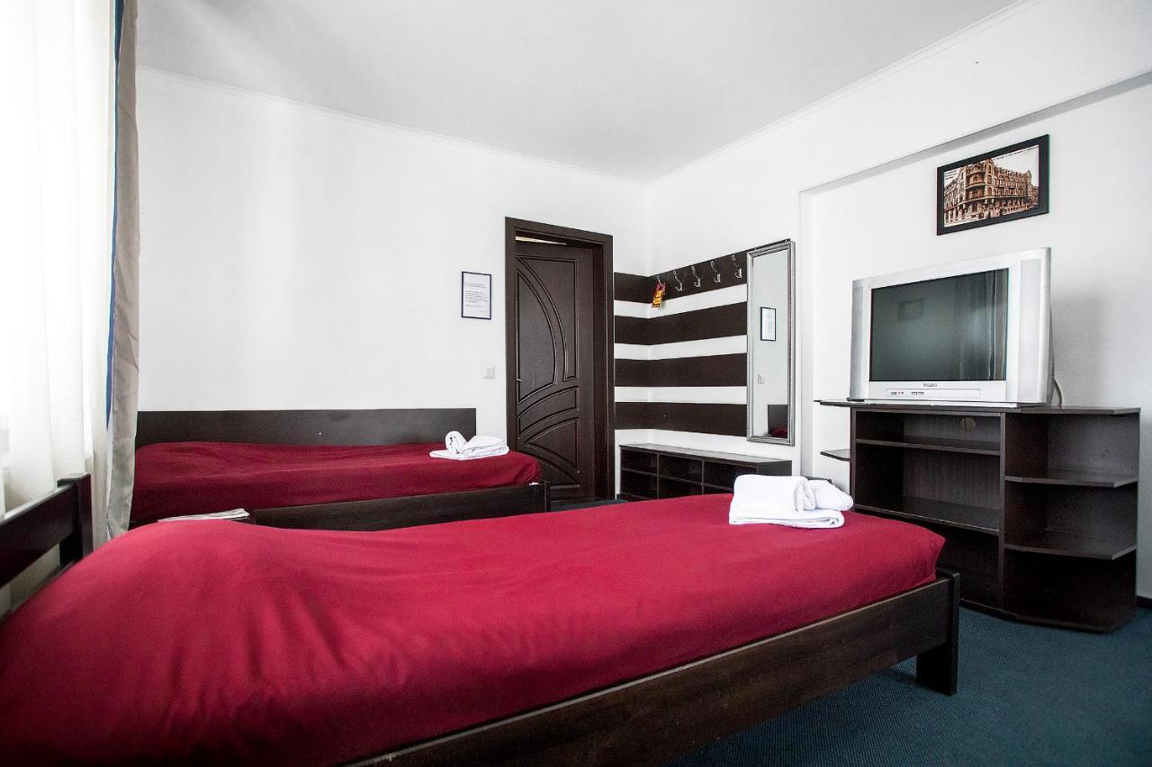 Sunlit Hotel Ivano-Frankivszk Kültér fotó