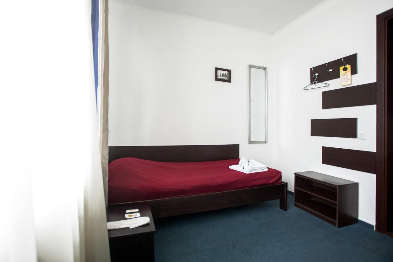 Sunlit Hotel Ivano-Frankivszk Kültér fotó