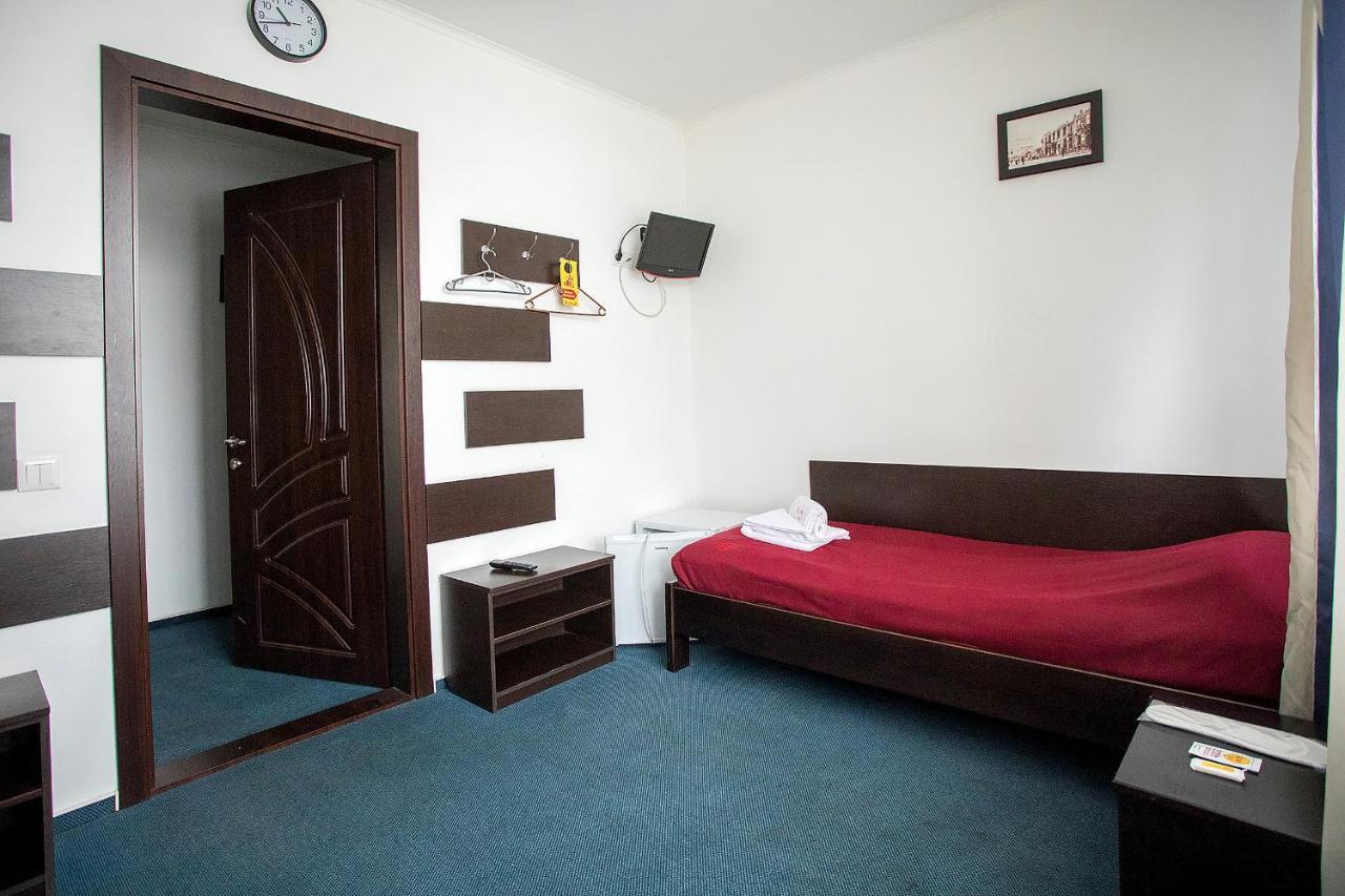 Sunlit Hotel Ivano-Frankivszk Kültér fotó